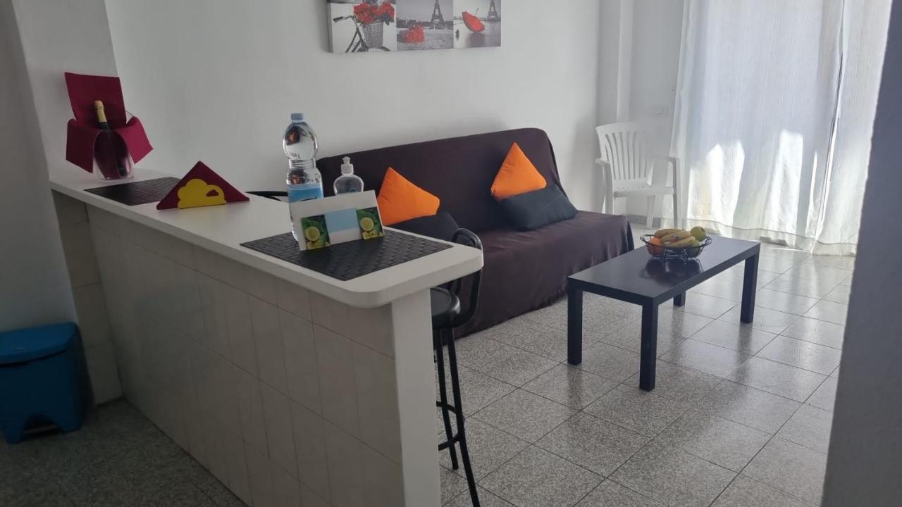 Vivienda Vacacional A 50 Metros De La Playa Puerto de Santiago  Kültér fotó